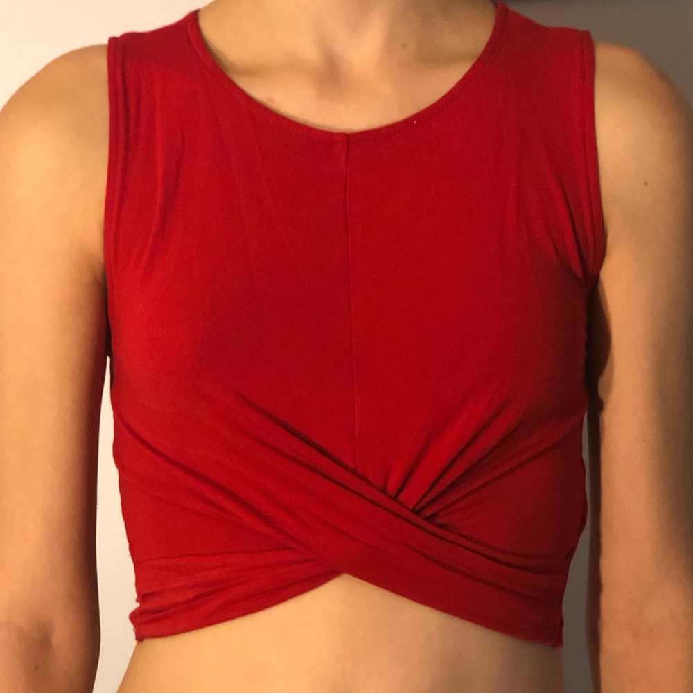H&M red knotted front tank